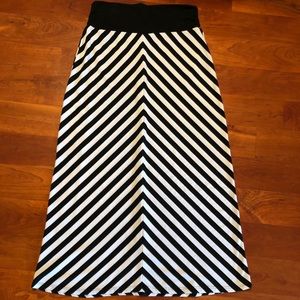 Black & White Stripe Maxi Skirt